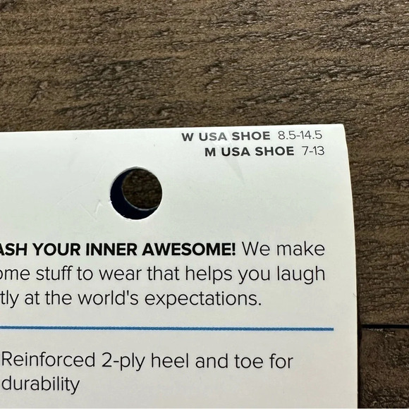 NWT Sock it to me Mens Crew Socks Multi Player Gamer Game Controller Red Novelty - Picture 2 of 3